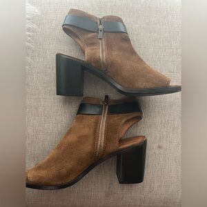 Frye Womens Suede Open Toe Booties Size 11 brown NWOB